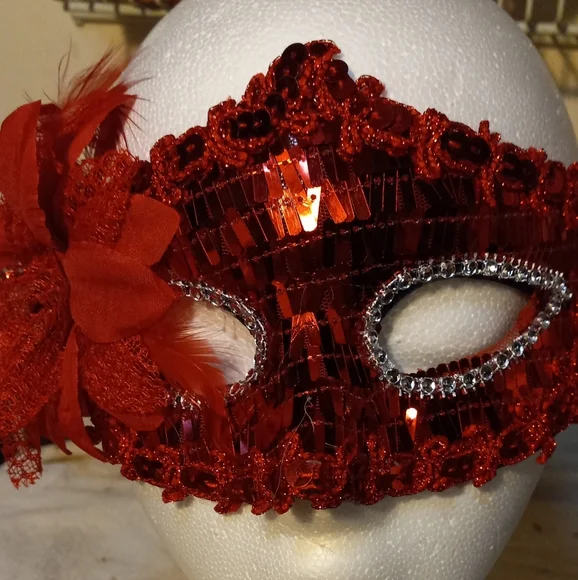 New,red sequin masquerade mask, side design flower detail. material is plastic. - Picture 1 of 3